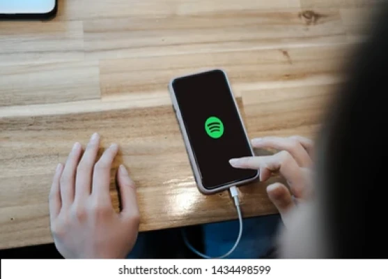 Spotify lirik tidak muncul, cara mengatasi lirik Spotify, perbaiki lirik Spotify, masalah lirik Spotify, update aplikasi Spotify, cek koneksi internet, restart aplikasi Spotify, aktifkan fitur lirik, Spotify lirik lagu, lirik lagu Spotify.