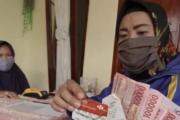 cek bansos, NIK KTP, cek penerima, BPNT cair, jadwal PKH, bantuan sosial, DTKS Kemensos, kartu sembako, cek NIK online, jadwal pencairan bansos, bansos Desember 2024, daftar penerima bansos, cara cek bansos, aplikasi cek bansos, PKH 2024 cair, bantuan pangan non tunai