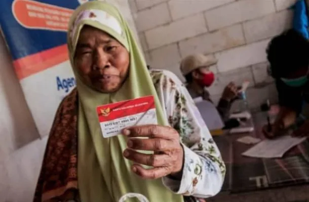 cek bansos, NIK KTP, cek penerima, BPNT cair, jadwal PKH, bantuan sosial, DTKS Kemensos, kartu sembako, cek NIK online, jadwal pencairan bansos, bansos Desember 2024, daftar penerima bansos, cara cek bansos, aplikasi cek bansos, PKH 2024 cair, bantuan pangan non tunai