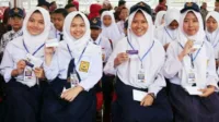 PIP Desember 2024, bantuan pendidikan, dana PIP, siswa miskin, KIP, cek penerima, program Indonesia Pintar, pemeriksaan status PIP