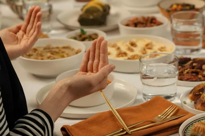 puasa sunnah bulan rajab 2025, puasa Rajab, niat puasa, keutamaan puasa, bulan Rajab, tata cara puasa, puasa sunnah, amalan Rajab, pahala puasa, hadis puasa, doa puasa Rajab, puasa sunnah Rajab, Rajab 1446, kalender Hijriyah, sunnah Nabi, bulan haram