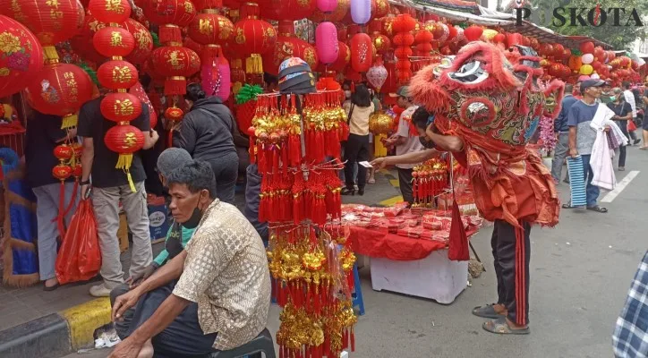 Festival Bandeng, Rawa Belong, Tahun Baru Imlek, DKI Jakarta, kuliner Betawi, tradisi Betawi, potensi lokal, ikan bandeng, Gubernur Jakarta, delman, musik gambang kromong, Palang Pintu, Sanggar Si Pitung, wisata Jakarta, budaya Jakarta, kolaborasi masyarakat, Satpol PP, keamanan acara.