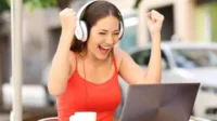 download lagu gratis, streaming MP3, lagu trending YouTube, aplikasi download lagu, tanpa iklan, dengar musik bebas iklan, download MP3 YouTube, Joox Spotify Vidmate