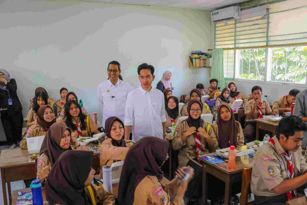 Program Makan Bergizi, Dapur Umum SPPG, Jawa Barat, Makan Bergizi Gratis, Pembagian Makanan Gratis, SPPG di Jabar, Program MBG 2025, Lokasi Dapur Umum, Dapur Umum Jawa Barat, Makanan Bergizi, Program Pemerintah, Pembagian Makanan, Pemerintah Jawa Barat