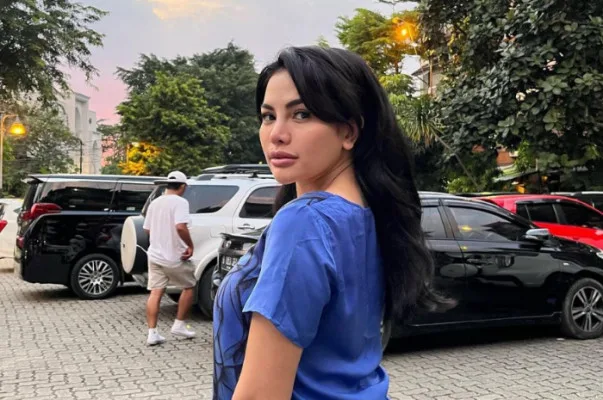 Nikita(1) Nikita Mirzani, anak sulung, rumah aman, kabur dari rumah, pengacara Razman, klaim dijenguk, Dinas Perlindungan Anak, rumah aman LM, proses hukum, Fahmi Bachmid, perawatan psikologis, rumah aman 2024, pernyataan LM, pengawasan rumah aman, kekasih Nikita, laporan hukum, rumah aman PPPA.