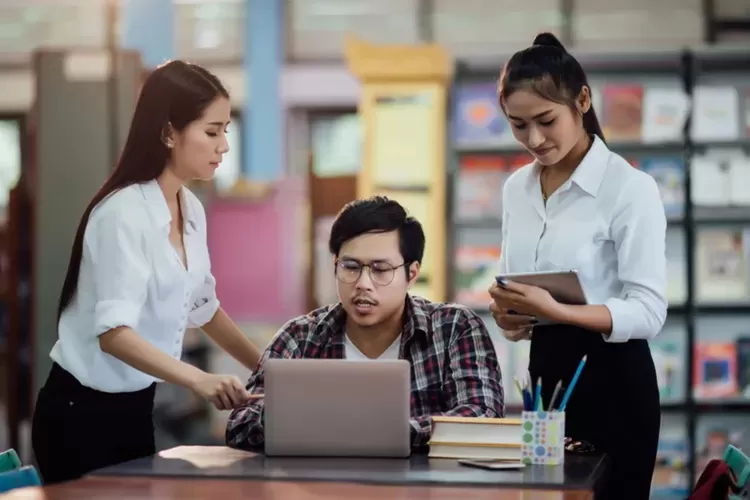 batas usia pensiun pekerja, Usia pensiun, Batas pensiun, Jaminan pensiun, Pensiun BPJS, Pensiun 59 tahun, Peraturan pensiun, Program pensiun, Dana pensiun, Aturan pensiun 2025