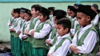 libur ramadhan, libur sekolah, gaji guru, bulan ramadhan, kebijakan libur, dampak libur, anak libur, program ramadhan, siswa muslim, modifikasi belajar, jadwal Ramadan sekolah, kebijakan Ramadan, Kemendikdasmen Kemenag, keputusan libur, libur penuh Ramadan, libur Ramadan, libur sekolah, Mendikdasmen Ramadan, sekolah dan madrasah, surat edaran libur, libur sekolah, ramadhan 2025, dampak guru, gaji guru, kebijakan libur, kegiatan ramadhan, pesantren ramadhan, program sekolah, adiksi gawai, pengawasan anak