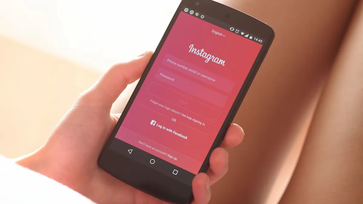 cek profil IG, lihat insight Instagram, akun profesional IG, fitur profil IG, pengunjung profil Instagram, cara cek insight, stalking profil IG, dashboard profesional IG, tayangan profil Instagram, ubah akun IG.