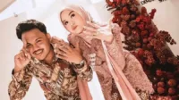 profil dimansyah laitupa, Dimansyah Laitupa, Salma Salsabil, calon suami Salma, Indonesian Idol, lagu hits Dimansyah, lamaran Salma, biodata Dimansyah, artis Maluku Utara, kisah cinta idol, penyanyi Indonesia, lagu 2024, artis muda Indonesia