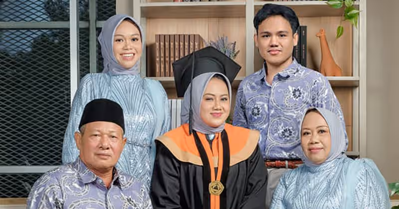 profil dimansyah laitupa, Dimansyah Laitupa, Salma Salsabil, calon suami Salma, Indonesian Idol, lagu hits Dimansyah, lamaran Salma, biodata Dimansyah, artis Maluku Utara, kisah cinta idol, penyanyi Indonesia, lagu 2024, artis muda Indonesia