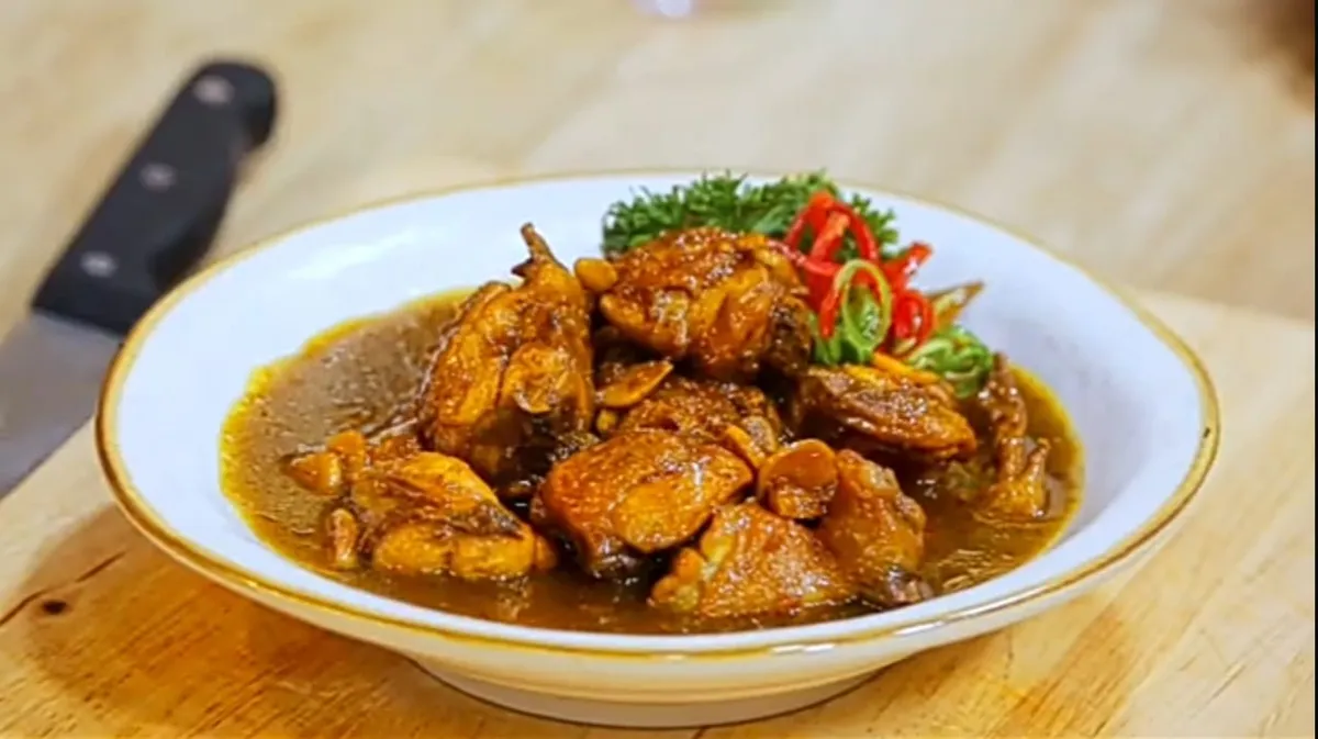 ayam masak kecap, resep ayam simple, kecap manis gurih, resep masakan mudah, ayam kecap enak, rempah bumbu kecap, ayam kecap empuk, cara masak ayam, hidangan ayam lezat, tumis bumbu harum.