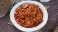 resep tahu balado, tahu balado pedas, bumbu balado, tahu goreng, masakan pedas, bumbu halus, tahu lezat, makanan pedas, nasi hangat, masakan keluarga, lauk pendamping, tahu berempah, sajian keluarga, tumis bumbu, lauk lengkap, menu tahu, tahu enak, masakan praktis, cara membuat balado