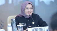 THR ASN, gaji ke-13, THR 2025, Menpan RB, keputusan THR, kebijakan ASN, Prabowo Subianto, efisiensi anggaran, Kementerian Keuangan, tunjangan hari raya, APBN 2025, keputusan gaji, pejabat negara, penerima pensiun, THR Polri, gaji ASN, berita THR, informasi ASN, update THR, keputusan pemerintah, gaji 13 asn dihapus, Gaji ke-14
