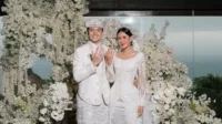 Angga Yunanda, Shenina Cinnamon, pernikahan artis, busana pengantin, adat Minang, Didiet Maulana, baju pengantin, harga kebaya, wedding goals, EXCLUSIVE wedding, pasangan seleb, Bali wedding, busana mewah, kebaya modern, viral pernikahan.