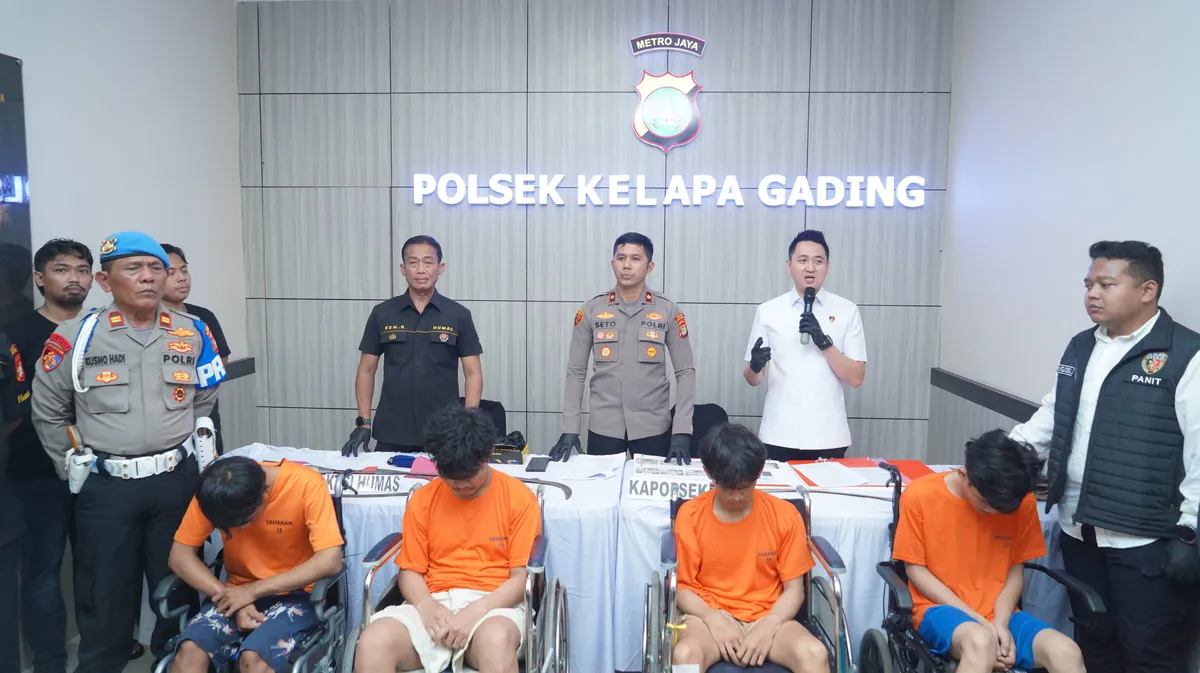 begal motor, Kelapa Gading, penangkapan, modus begal, senjata tajam, Karawang, narkoba, sepeda motor curian.