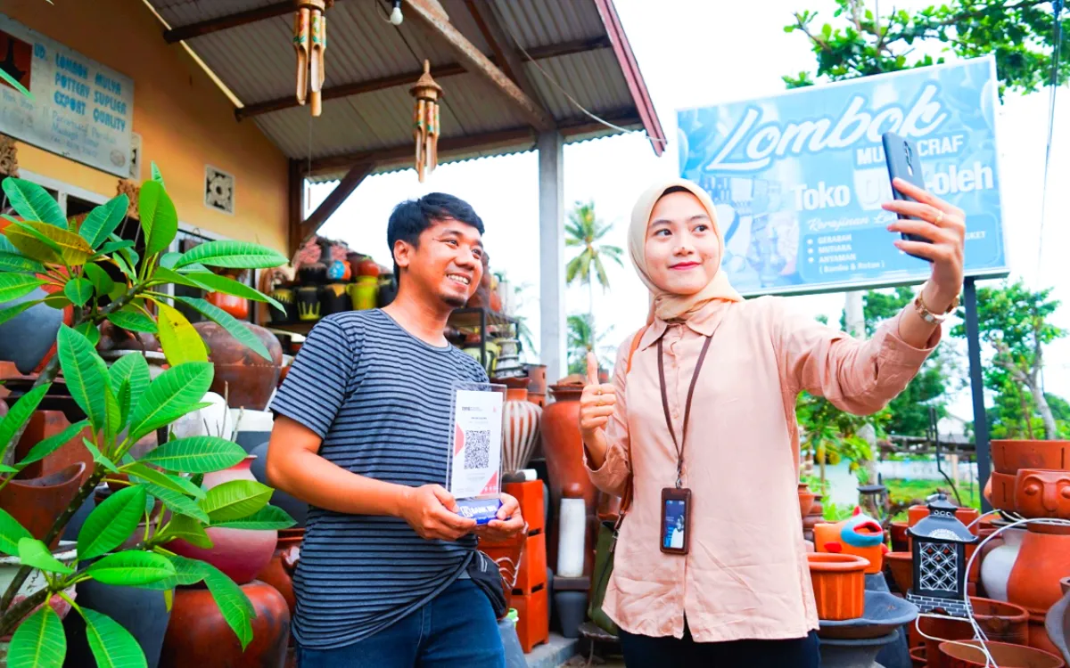 UMKM digital, Livin’ Merchant, ekonomi rakyat, solusi bisnis, QRIS gratis, inovasi Mandiri