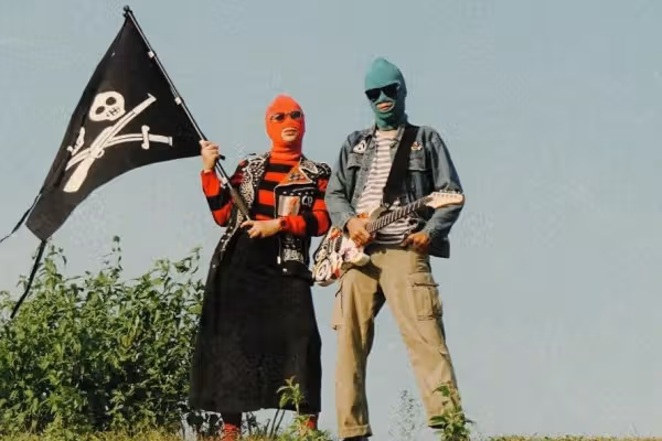 lirik lagu bayar bayar bayar sukatani, lagu bayar bayar bayar sukatani, sukatani, sukatani band, Lagu viral, lirik lagu, lagu Bayar Bayar, band Sukatani, lirik Bayar Bayar, makna lagu, album Gelap Gempita, kritik sosial, lagu kontroversi, lagu indie, Sukatani Band, musik punk, lagu dihapus, trending musik, netizen heboh, lagu Indonesia, lagu terbaru, lagu populer, kritik tajam, berita musik