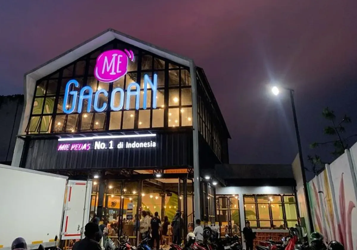 Mie Gacoan, minyak babi, sertifikat halal, penyegelan restoran, izin operasional, MUI, hoaks, Persetujuan Bangunan Gedung.