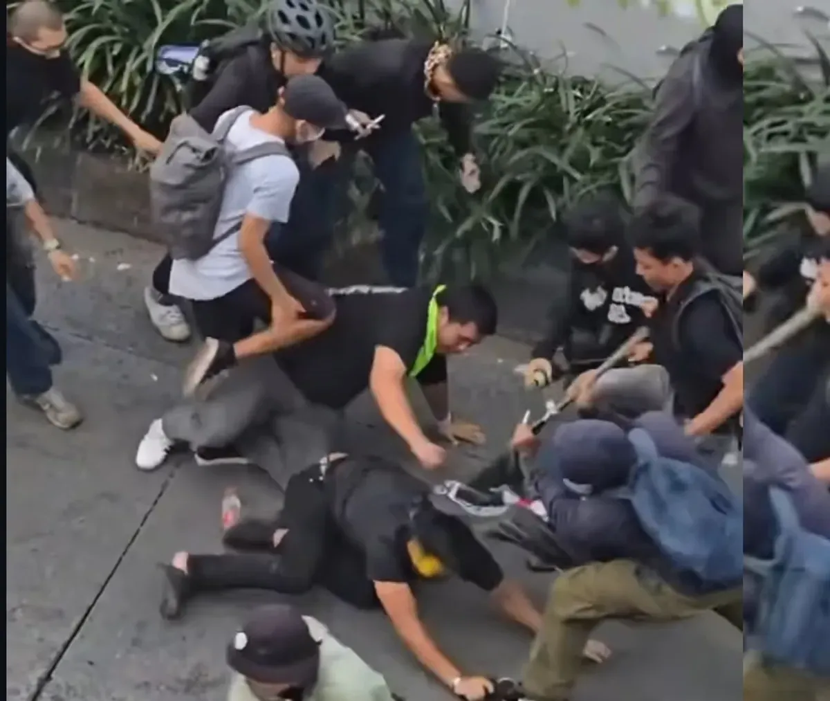 demo DPR, revisi UU, aksi protes, bentrokan polisi, jurnalis kena pukul, massa aksi, pembubaran paksa, aksi represif, demo ricuh.