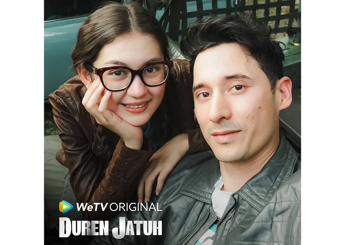 Duren Jatuh, WeTV Indonesia, Zoe Abbas, Nino Fernandez, drama romantis, cinta beda usia, komedi segar, Sinemart, Julia Fernandez, om-om keren, cerita cinta