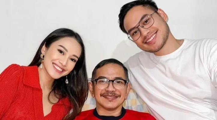 Ray Sahetapy, aktor senior, dunia hiburan, duka cita, Andhara Early, Lukman Sardi, husnul khotimah, kepergian, karya legendaris