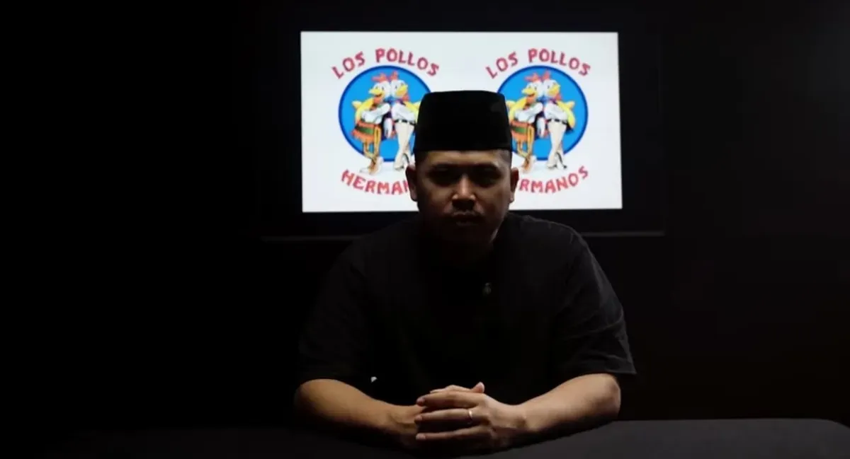 King Abdi Jajan Mercon, Tretan Muslim, Bebek Carok, resep bebek, konten kreator kuliner, klarifikasi Tretan, masalah bisnis bebek, pemecatan King Abdi, drama kuliner.