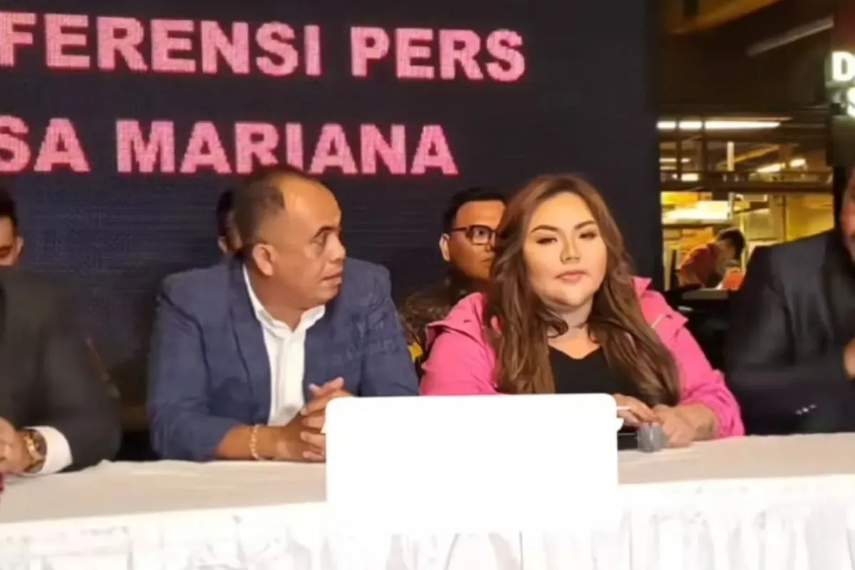 Lisa Mariana, harga podcast, Pablo Benua, penolakan halus, podcast, Ridwan Kamil, rumor, klarifikasi, honor fantastis, TikTok, selingkuhan.
