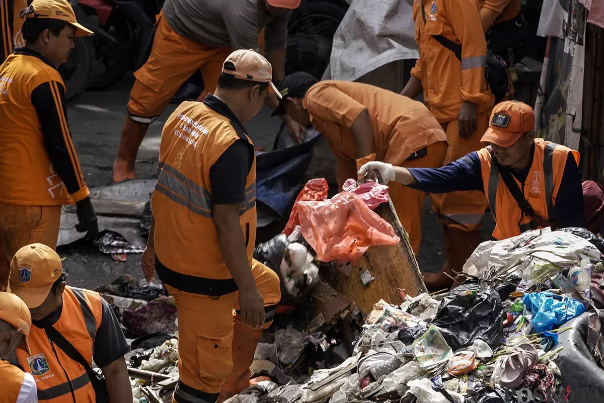 PPSU DKI 2025, lowongan kerja Jakarta, Pasukan Oranye, Pramono Anung, proses rekrutmen, gaji UMR Jakarta, pekerjaan DKI Jakarta, syarat PPSU 2025, kontrak 3 tahun, tugas PPSU