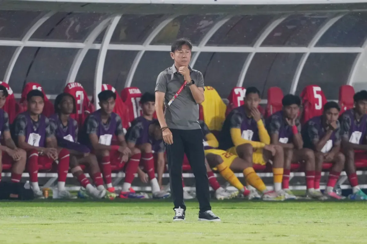 Timnas Indonesia, Shin Tae-yong, Nova Arianto, Garuda Muda, Piala Asia U-17 2025, kemenangan, Korea Selatan, taktik Shin Tae-yong, sepak bola Asia, Timnas U-17, sepak bola Indonesia
