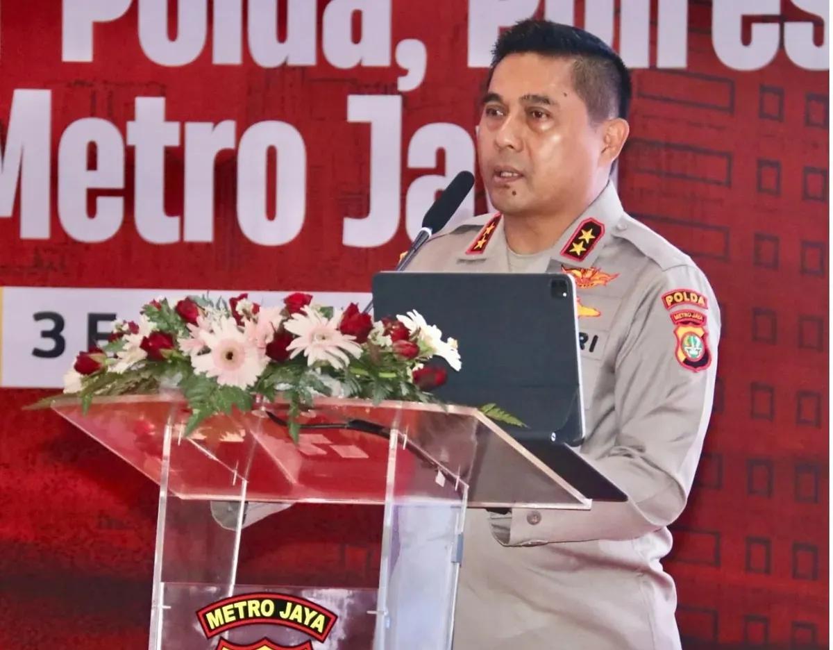 Irjen Karyoto, Putri Karlina, Maula Akbar, lamaran viral, anak Gubernur Jabar, Kapolda Metro Jaya, aksi romantis stadion, keluarga pejabat viral, lamaran publik figur, pejabat jadi mertua