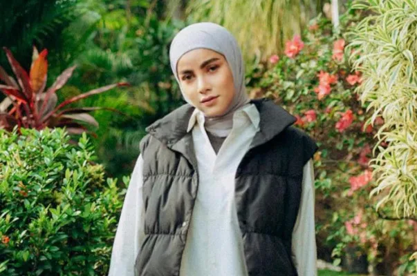 Olla Ramlan tanpa hijab, sinetron Terlanjur Indah, Olla Ramlan viral, drama MDTV terbaru, netizen komentar Olla, Bulan Sofya sinetron, perubahan gaya Olla