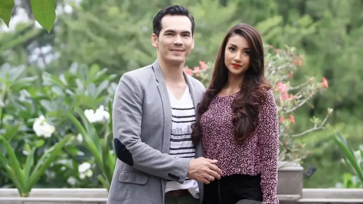 atalarik-syah-dan-tsania-marwa_20170328_130727 (1) Atalarik Syah, Tsania Marwa, rumah dibongkar, gestur Atalarik, eksekusi lahan, artis emosi, viral selebriti, komentar netizen