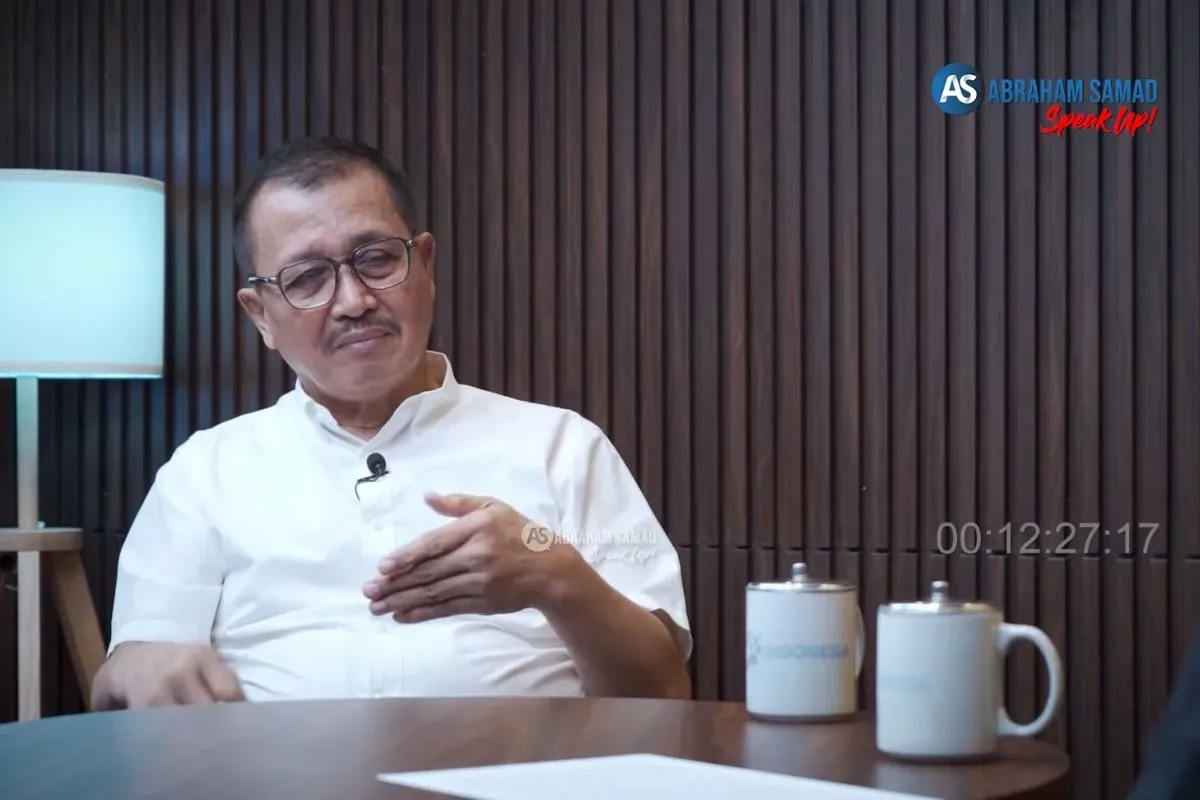 ijazah Jokowi, kasus ijazah palsu, Bareskrim hentikan penyelidikan, kritik tajam hukum, KUHAP dan praperadilan, Abraham Samad, Oegroseno Polri, surat edaran Kapolri, identik bukan otentik, TPUA laporkan Bareskrim.