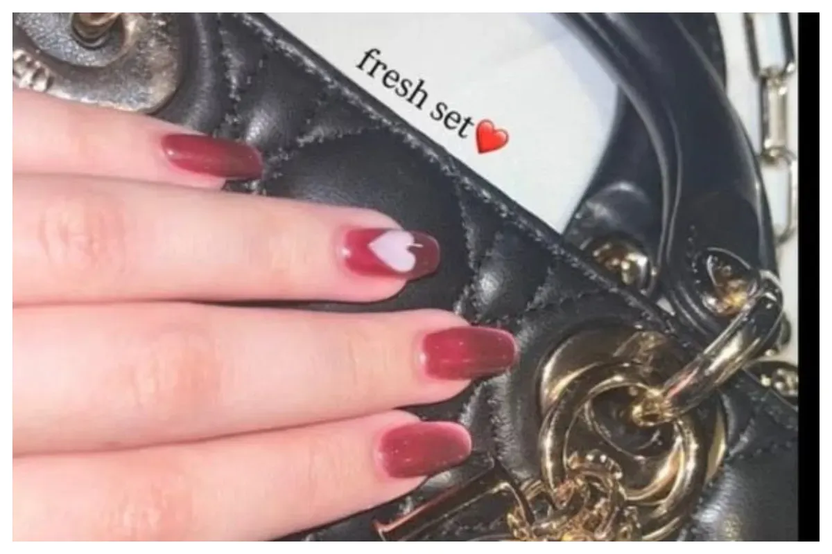 Celeste Anastasia, dikawal Patwal, nail art, story viral, gaya hidup glamor, aspri Hotman, tas Dior, pamer Instagram, fasilitas negara, netizen geram