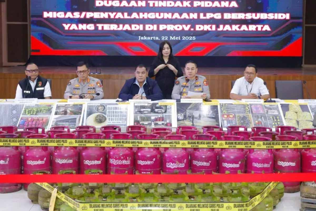 gas oplosan, subsidi LPG, sindikat gas, kerugian negara, Jakarta Utara, Jakarta Timur, operasi pengoplosan, tabung gas