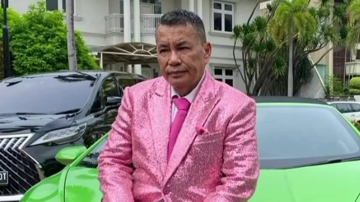 Celeste Anastasia, pengawalan polisi, salon nail art, patwal motor, manicure buru-buru, hasil nail art, tas branded, Hotman Paris, asisten pribadi, fasilitas publik, netizen heboh, klaim aspri