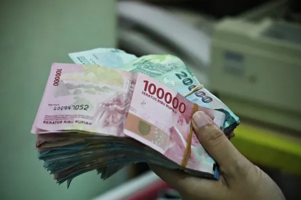 gaji di bawah, bantuan BSU, syarat BSU, pekerja formal, BPJS aktif, cara cek BSU, dana pemerintah, bsu 2025 cair