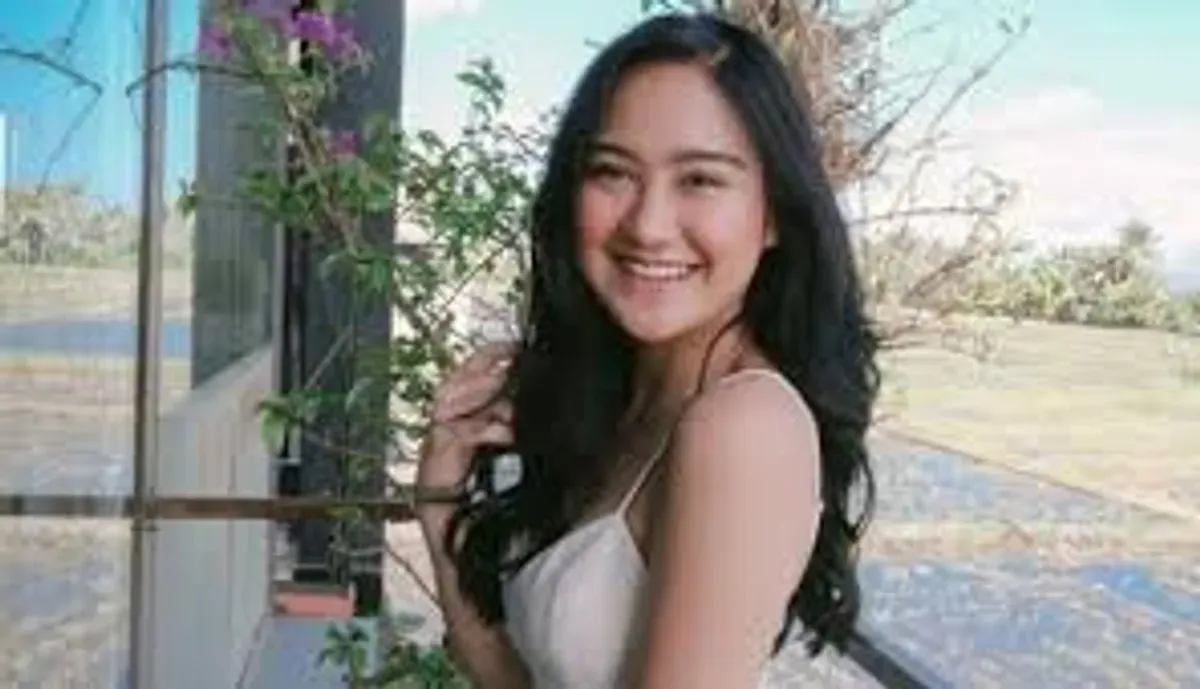 Salshabilla Adriani, sinetron Tebaran Hati, aktris muda, Ariana Prawira, karier hiburan, Instagram Salshabilla, Chacalova fans, prestasi Salshabilla, kehidupan pribadi, isu sosial 2/2