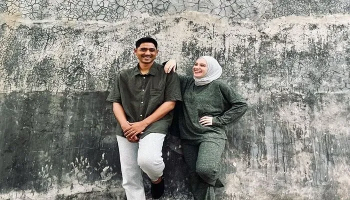 Arya Saloka, Putri Anne, sidang cerai, perceraian artis, pisah rumah, hak asuh anak, tanpa konflik, pembuktian sidang, co-parenting damai, alasan bercerai.