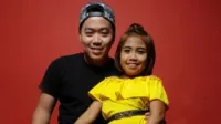 selebriti_lolly_unyu_p_lolly-unyu-038 pernikahan Lolly Unyu, Lolly Cafe, influencer TikTok, Robi Kamas, viral pernikahan mewah, kisah cinta publik figur, bisnis kuliner sukses, sinetron ke bisnis, inspirasi perempuan muda