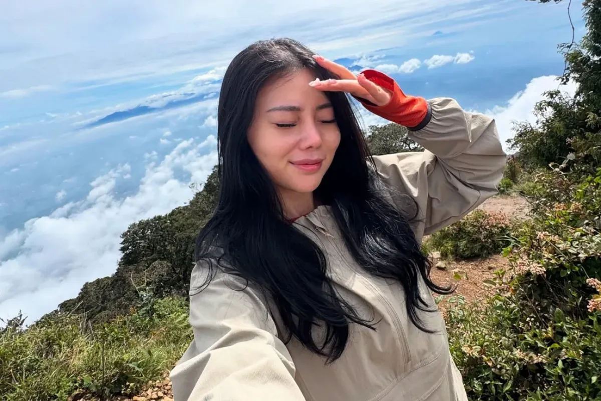 Wendy Walters, pacar baru, ulang tahun Wendy, pria misterius, netizen heboh, go public, Denny Sumargo