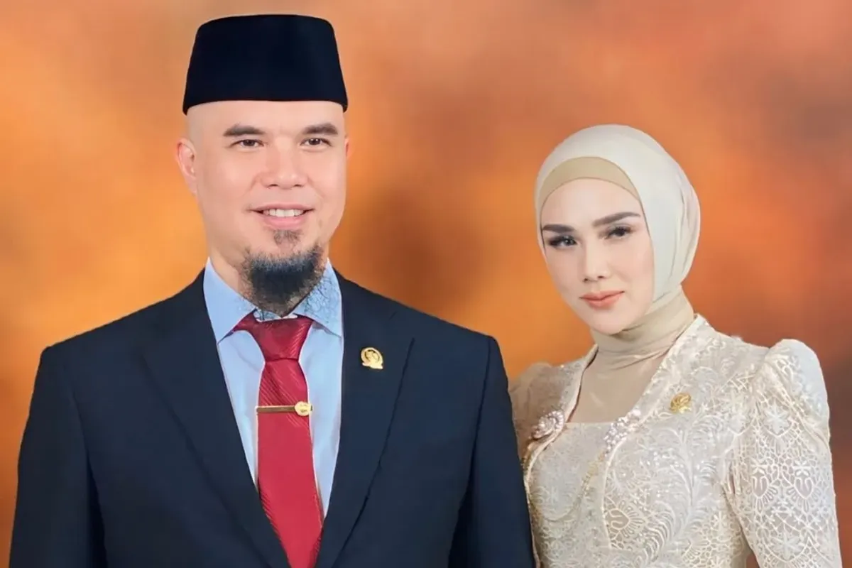 Ahmad Dhani Maia, talak 3 viral, Dhani Maia cerai, Mulan Jameela Dhani, drama rumah tangga, talak lewat SMS, netizen roasting Dhani, video lawas viral, Maia Estianty move on, nikah Al Ghazali