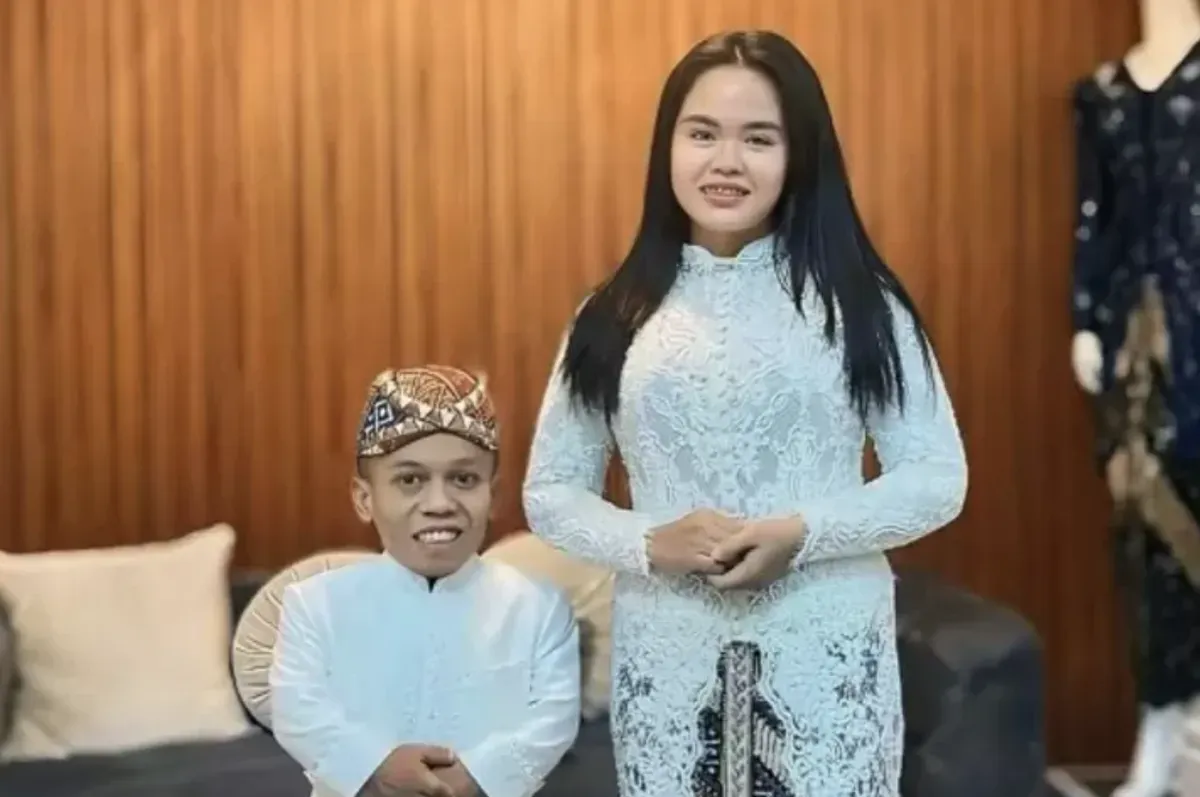 konten kreator viral, pernikahan seleb TikTok, momen ijab kabul, Ucok Baba saksi, media sosial viral, Kancil Abret profil, Malla Bee TikTok
