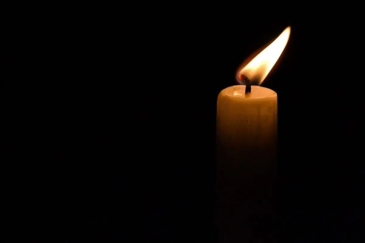 kepergian gustiwiw mendadak, dunia hiburan duka, rekan GJLS bersedih, tawa yang hilang, sosok penuh inspirasi, komika dan musisi, komentar netizen sedih, misteri penyebab wafat, unggahan terakhir viral, kehilangan sahabat lucu