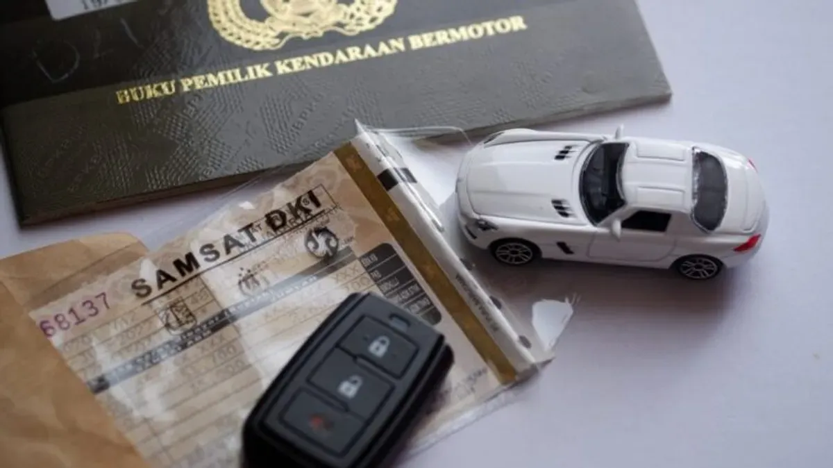 shutterstock_2192496891-1024x577-1-758x426 pemutihan pajak, bebas denda pajak, program balik nama, jadwal pemutihan 2025, syarat pajak STNK, STNK motor aktif, diskon pajak kendaraan