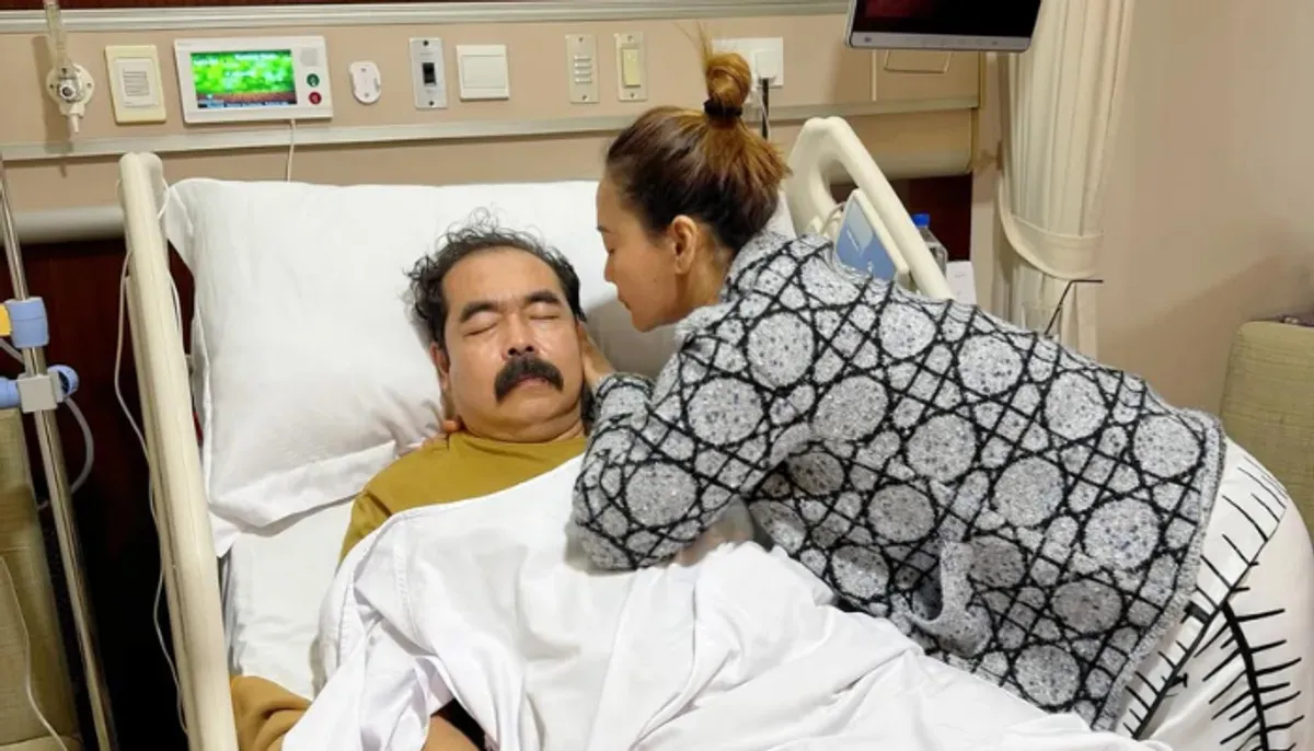 Adam Suseno, Inul Daratista, pingsan berdarah, kolam ikan, batu tajam, operasi darurat, penyakit ain, candaan Inul, rumah sakit, kumis awet