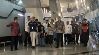 11 WNI,WNI dari Iran, evakuasi tahap dua, konflik Timur Tengah, gangguan penerbangan, perintah Presiden Jokowi, Kemenlu siaga penuh, jalur Azerbaijan Baku, WNI selamat sehat