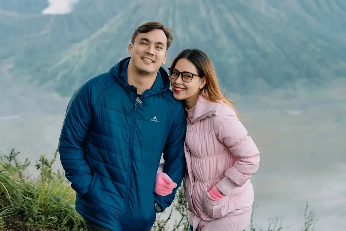 Rendy Kjaernett, Bella Lopulisa, isu perselingkuhan, klarifikasi Rendy, Lady Nayoan, foto viral, netizen heboh, komunitas gereja, reaksi publik, gosip seleb