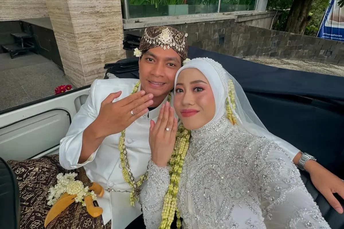 Gunawan Dwi Cahyo, nikah Alya Nabila, pernikahan intim, PNS cantik, istri bukan artis, sosok Alya Nabila, media sosial Alya, istri PNS, pernikahan Bogor