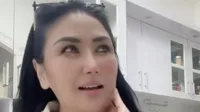 Lita Gading, psikolog viral, Ahmad Dhani, dilaporin ke KPAI, pendidikan S3, artis sinetron, hipnoterapi grafologi, suami misterius, anak dokter arsitek, konten kontroversial